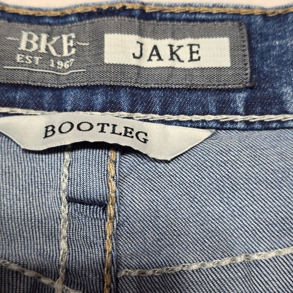 BKE Jake Bootleg Jeans Men 32R Blue Denim Stretch Contrast Stitching - Picture 3 of 9